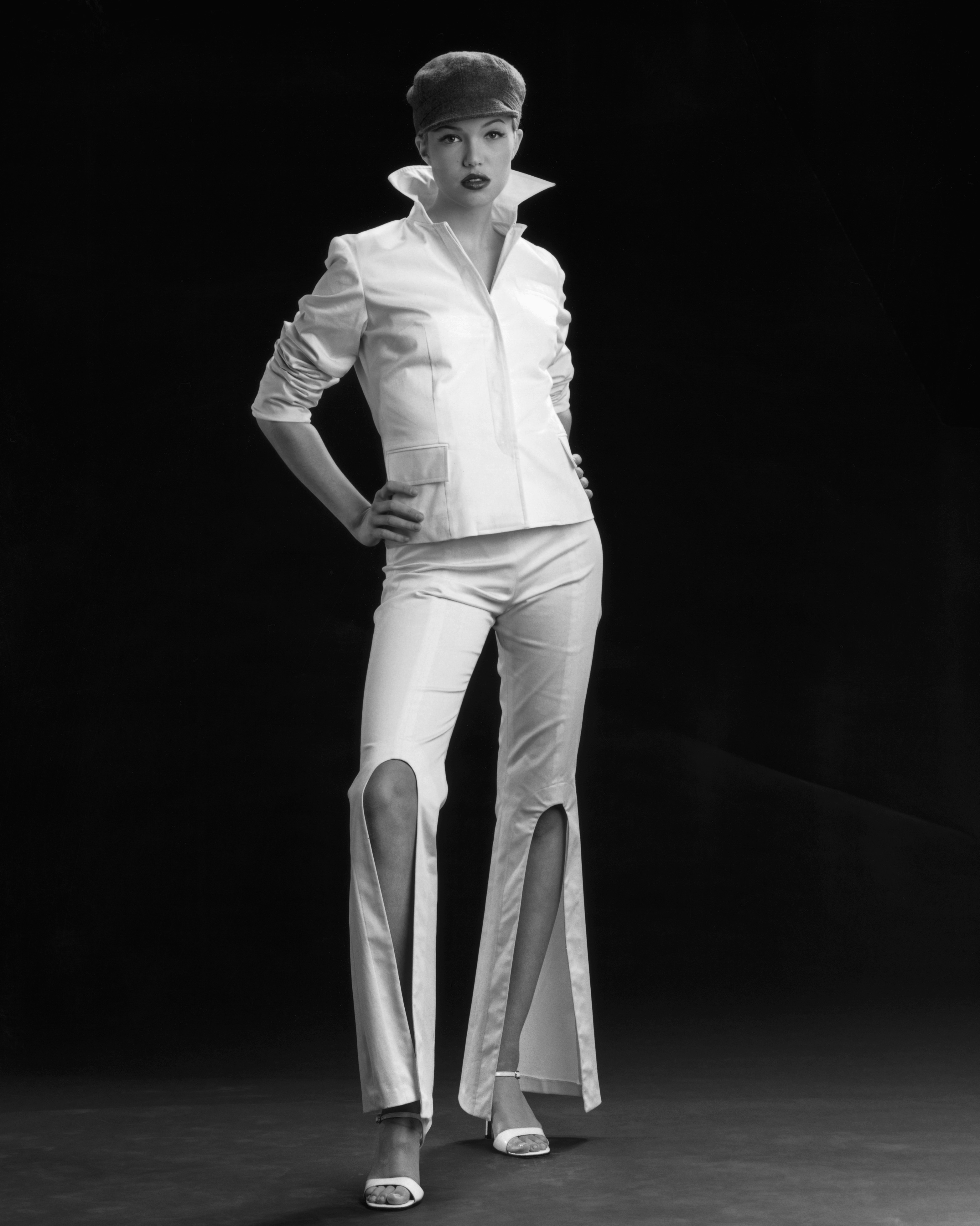 mandy-moore-self-assignment-07-2001-016.jpg mandy-moore-self-assignment-07-2001-016.jpg