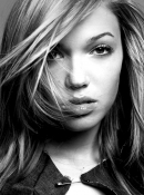 mandy_moore_2001_norman_jean_roy_photoshoot_01.jpg