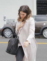 Mandy-Moore-shopping-in-Los-Angeles--07.jpg