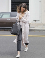 Mandy-Moore-shopping-in-Los-Angeles--09.jpg