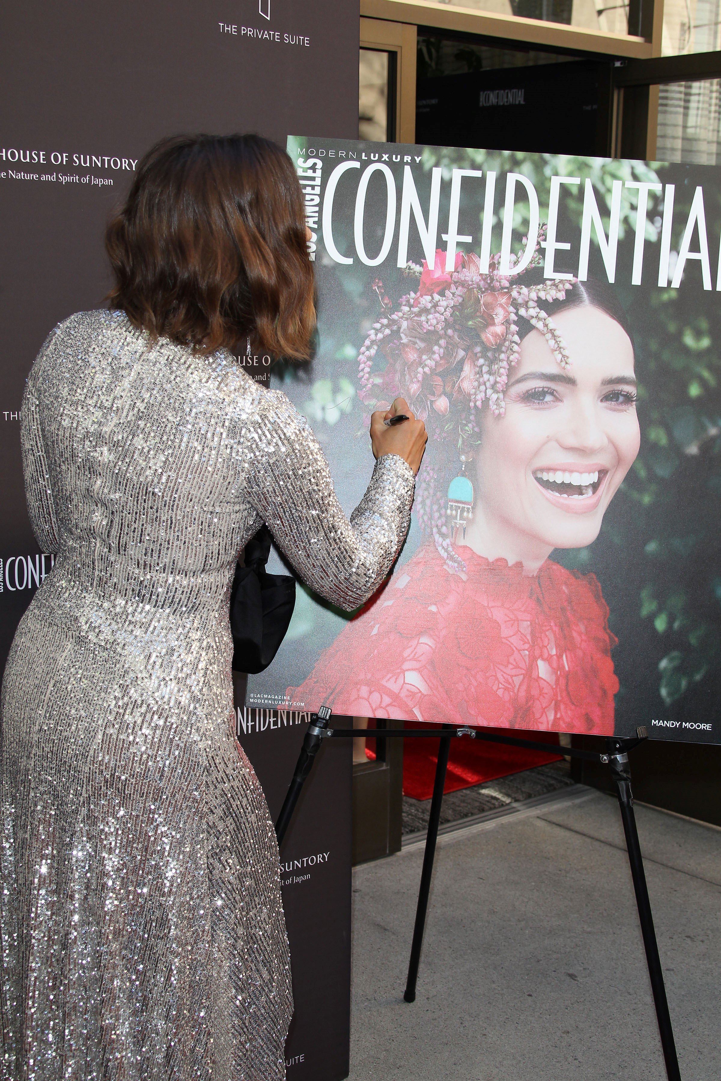 Mandy_Moore_60.jpg Mandy_Moore_60.jpg